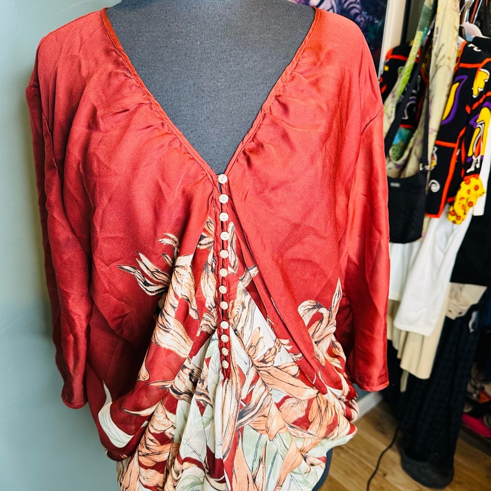 New York & Company Sheer Rust High Low V-Neck 3/4 Sleeve Blouse Size Medium